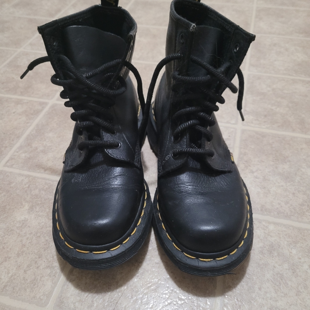 Doc Marten's lace up boot